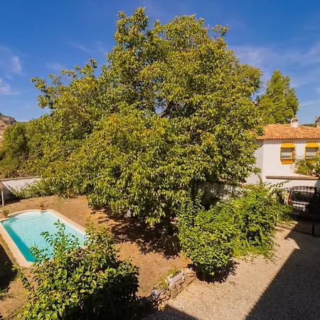 Cubo's La Cimada 3 Bed&breakfast Guest house *