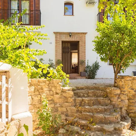 Cubo's La Cimada 3 Bed&breakfast Guest house